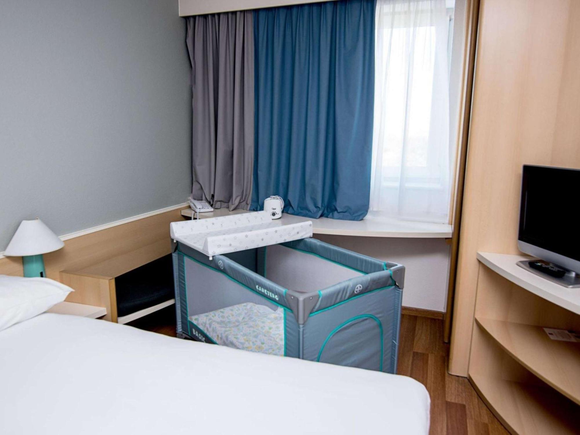 Ibis Stare Hotel 2*
