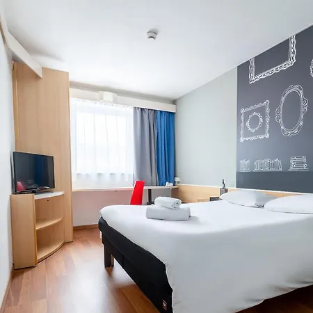 Ibis Poznan Stare Miasto Exterior photo